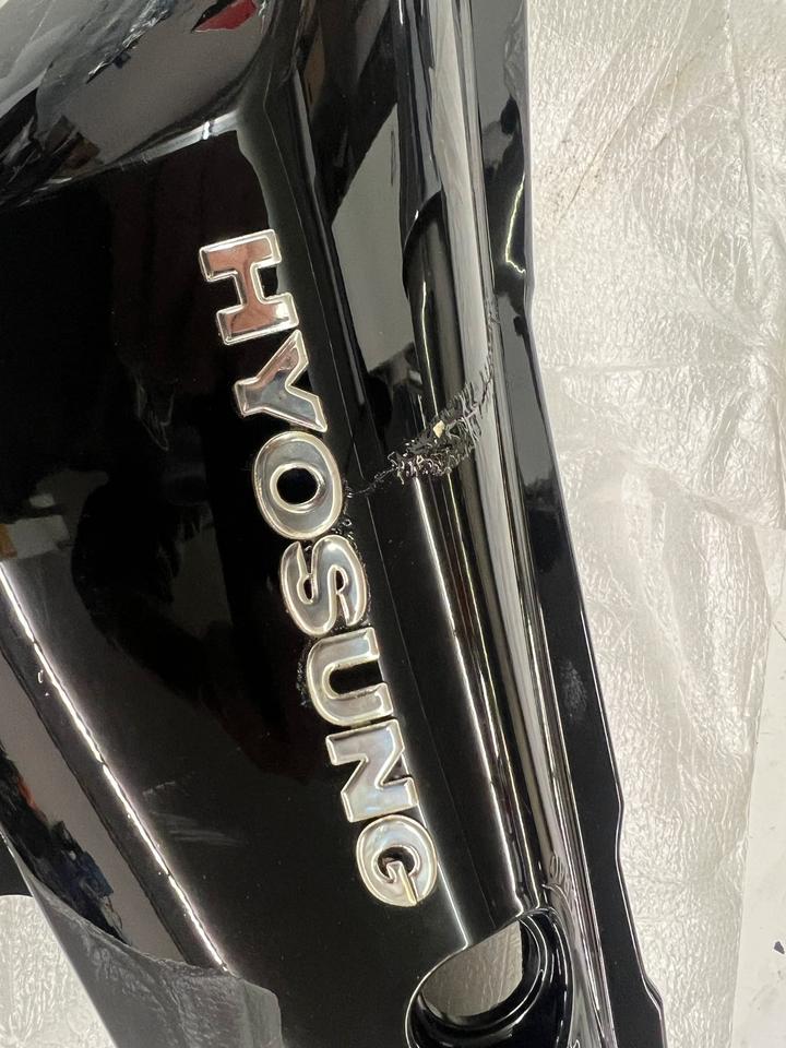 Verkleidung hyosung 47211HR84600BK 20€
