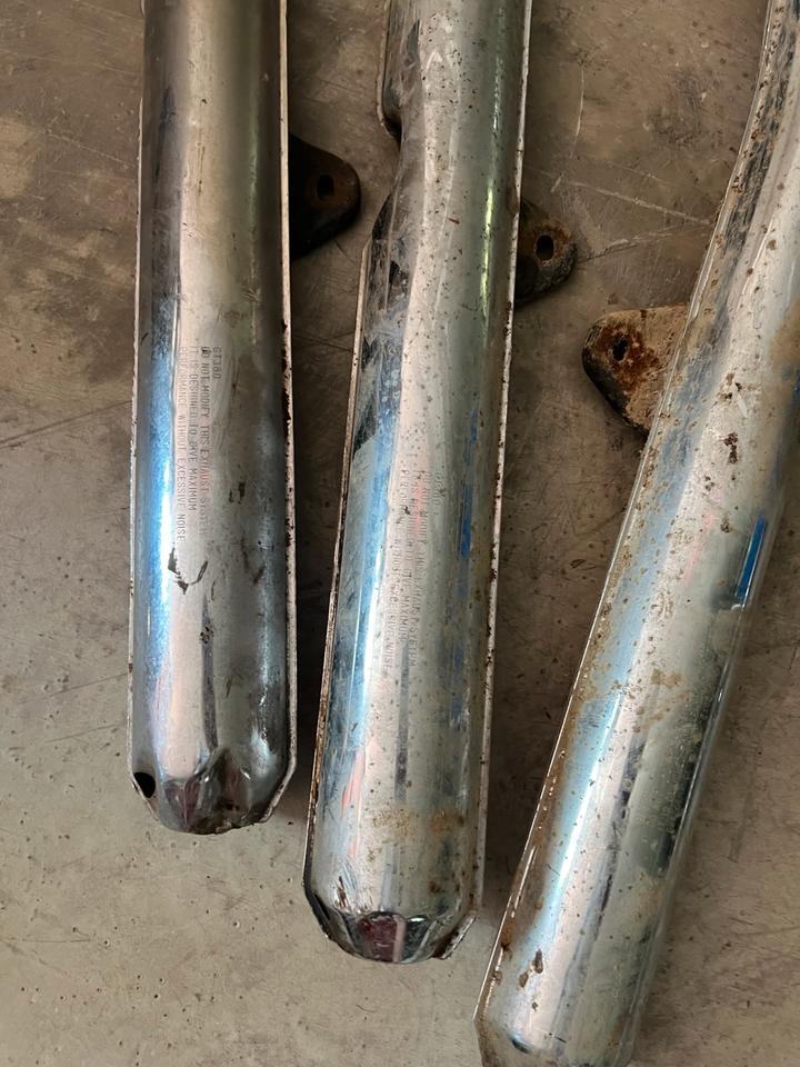 Suzuki GT 380 Auspuff 100€ 3 Stück