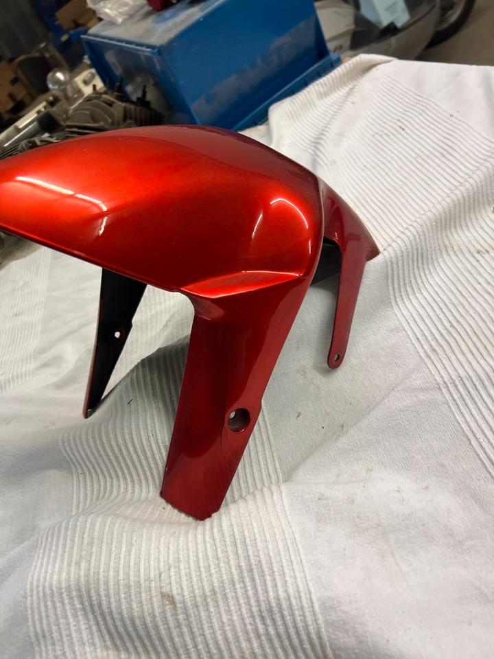 Aprilia Falco 1000 SL 1000 kotflügel vorne 50€