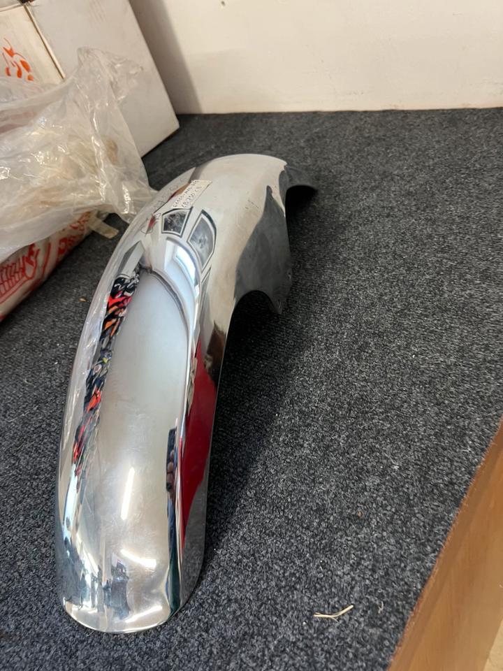 Honda cb 750 c kotflügel 61100-MA5-670 60€