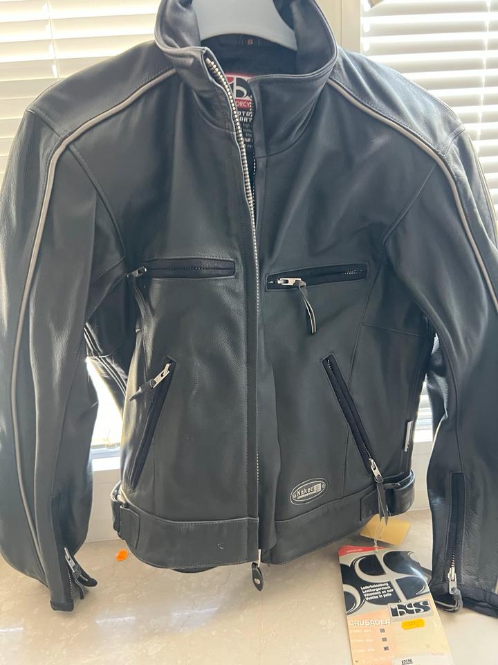 Ixs Lederjacke Größe S crusader neu 60€