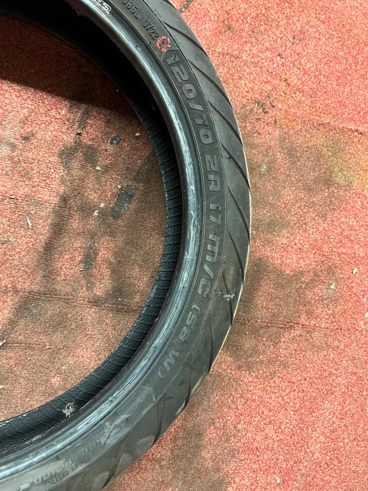 Metzeler touratec 120/70-zr17 58w 30€