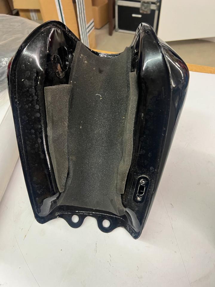 Tank Benzintank Hyosung 125 44110HM5401CBK 40€