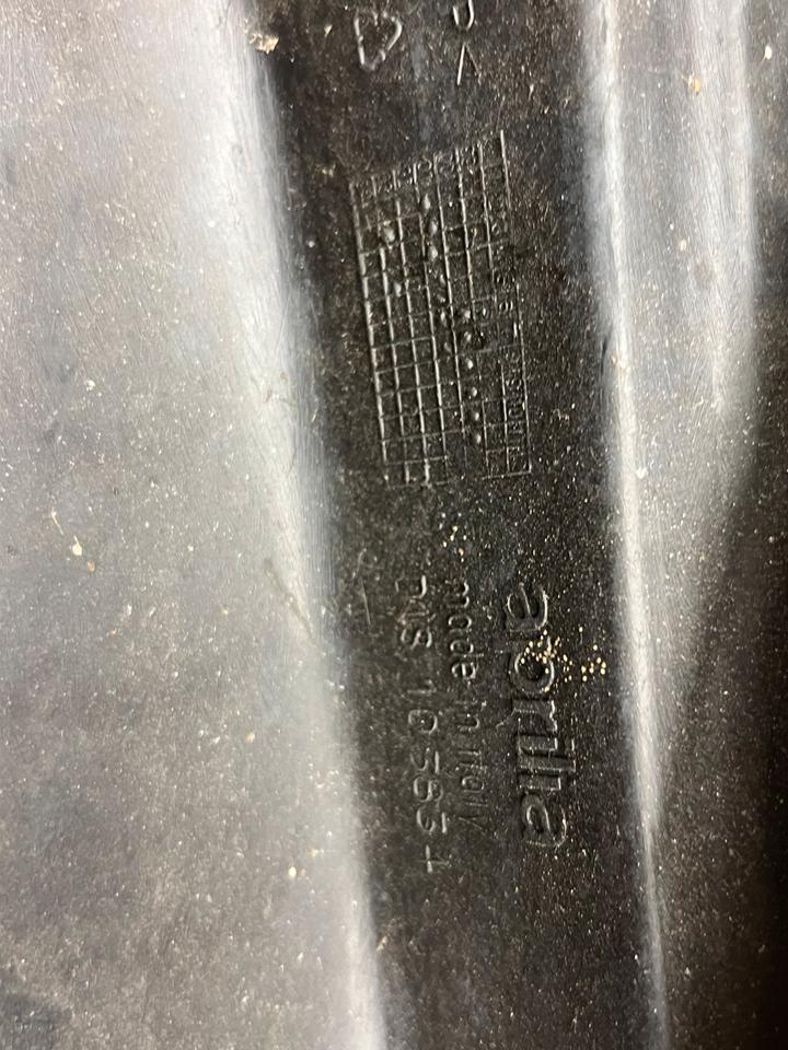 Aprilia SL 1000 Falco 2000 - Frontverkleidung Kanzel dis 103834 n