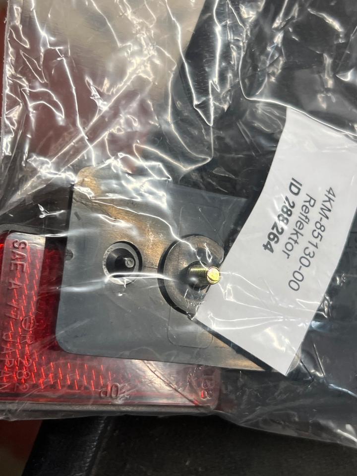 Yamaha XJ 900 Rückstrahler neu 4KM-85130-00