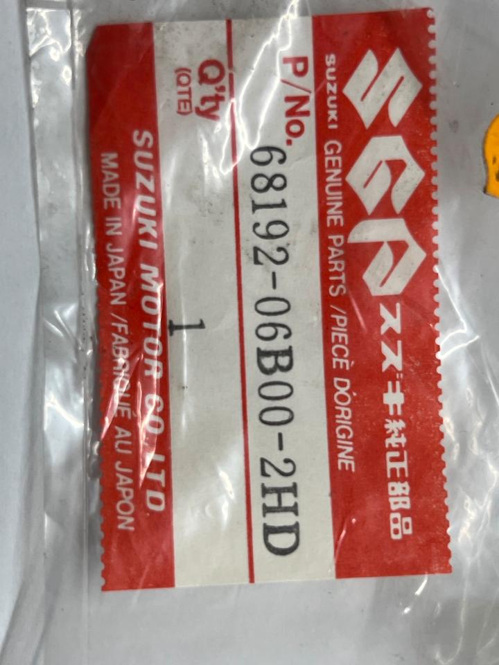 Suzuki GSXR 750 1100 Aufkleber 68192-06B00-2HD