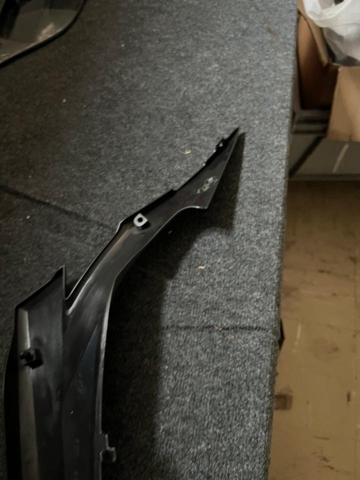 Suzuki gsr 600 Verkleidung 47111-44G00-291