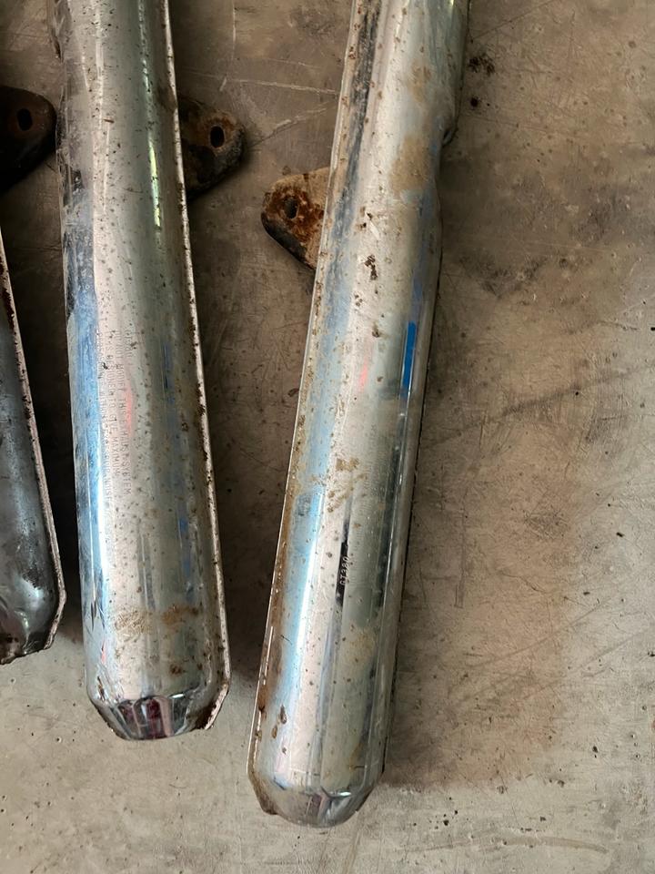 Suzuki GT 380 Auspuff 100€ 3 Stück