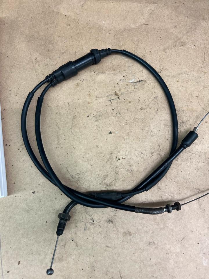 Honda nsr 125 jc 22 gaszug komplett 20€