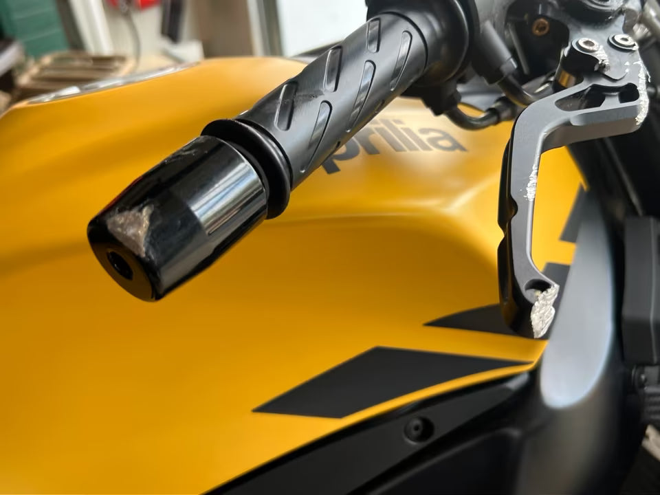 Aprilia Tuono 125 – with slide on the right side