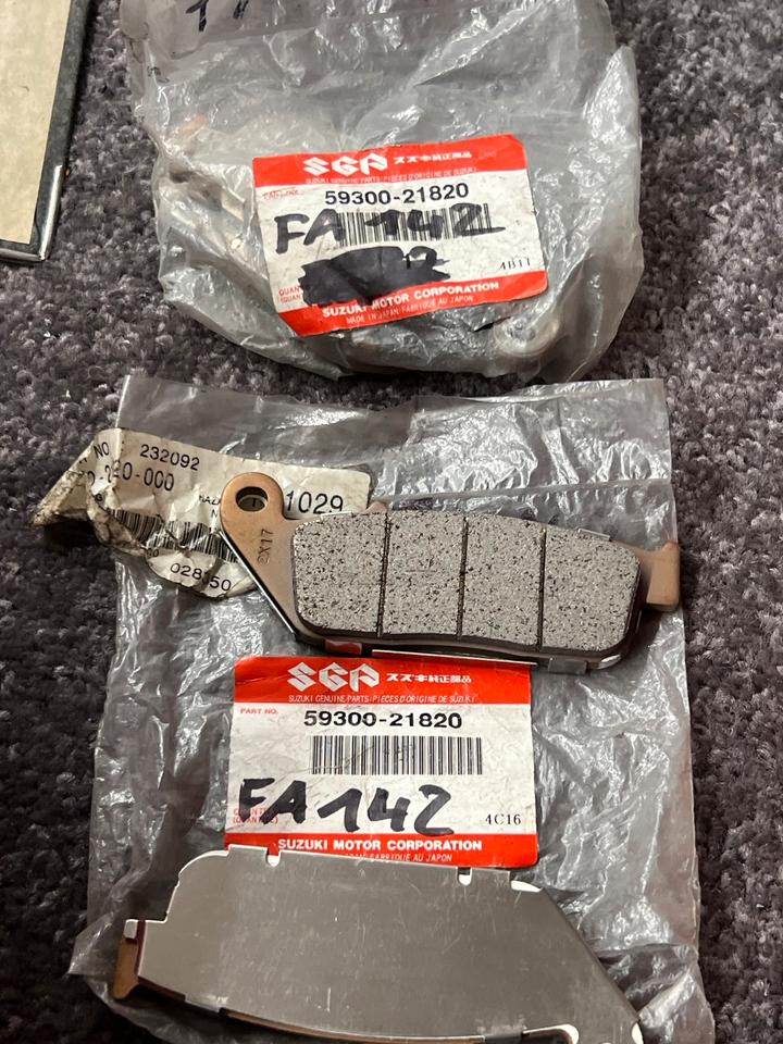Suzuki RF 600 Bremsbeläge vorne 59300-21820