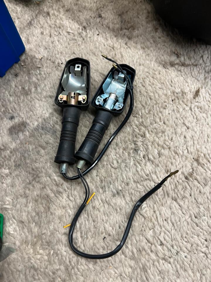 Yamaha xj 600 900 Blinker hinten rechts 51J-83340-00 neu