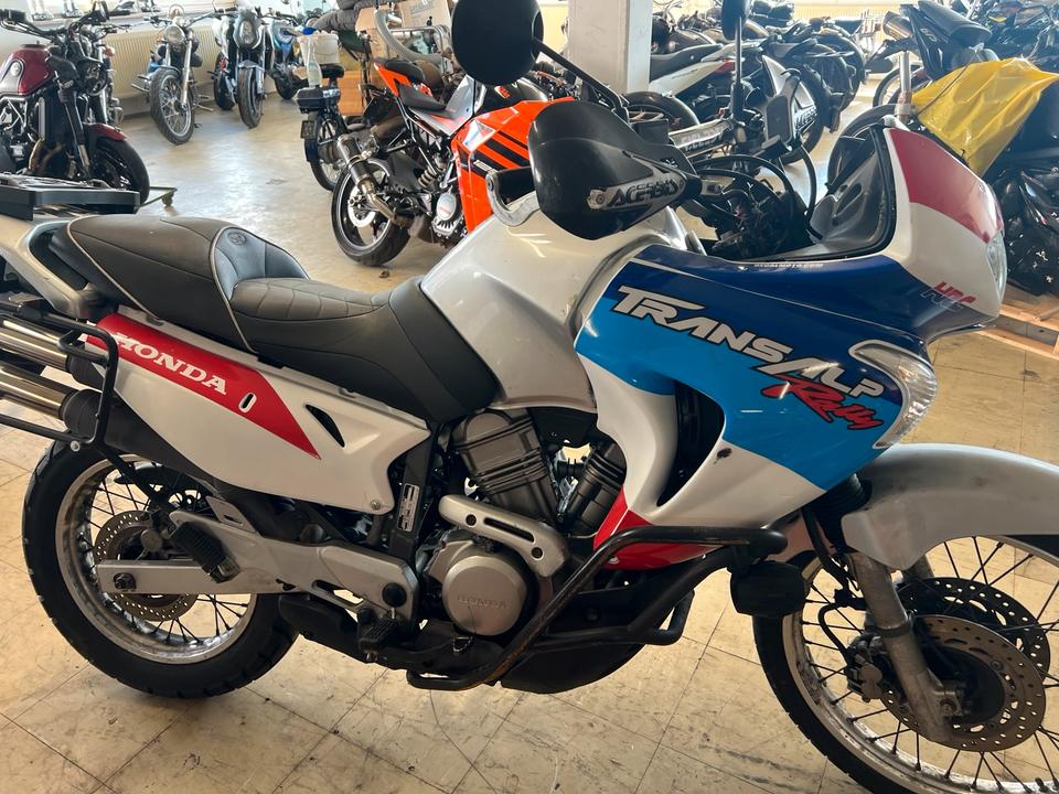 Honda trans Alp 650 rd11 1900€ Festpreis