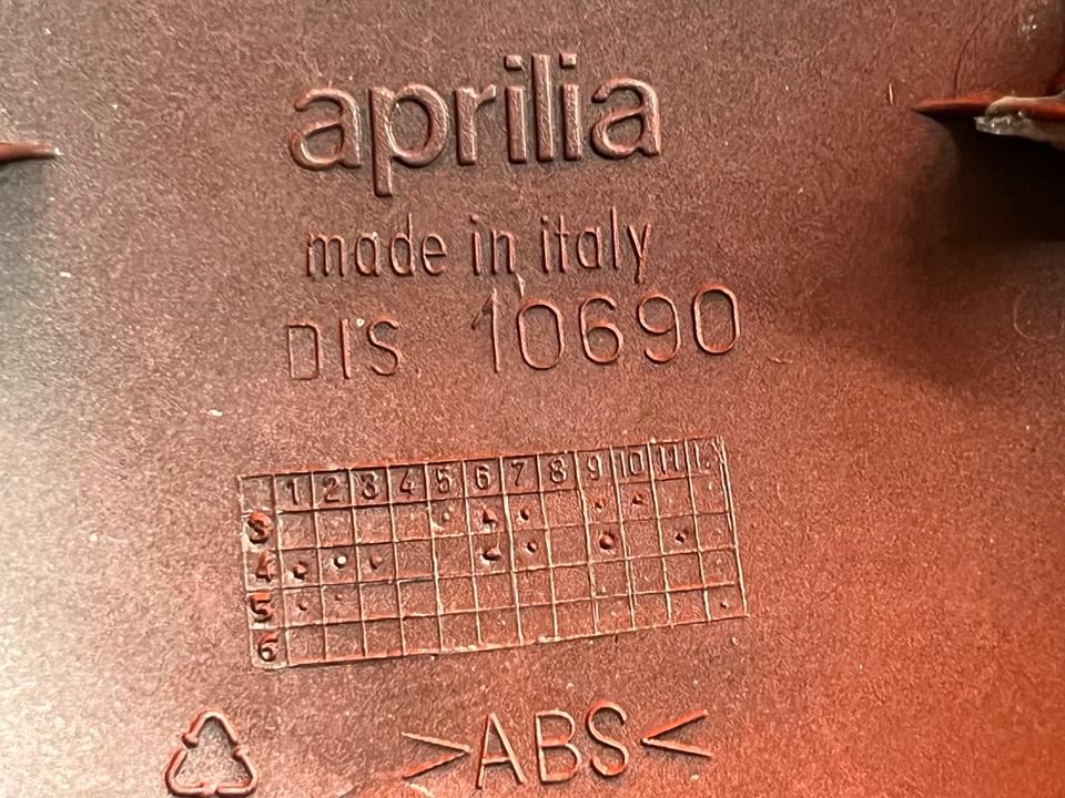 Aprilia scarabeo 50 Verkleidung Tacho DIS 10690 neu 30€