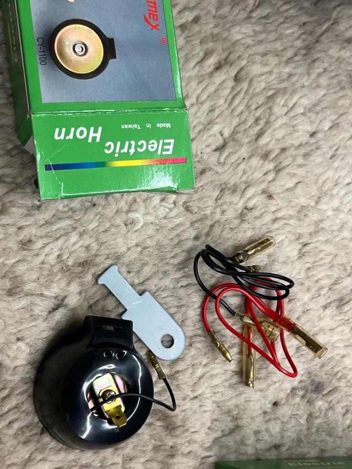 Hupe 12 V DC neu 8€
