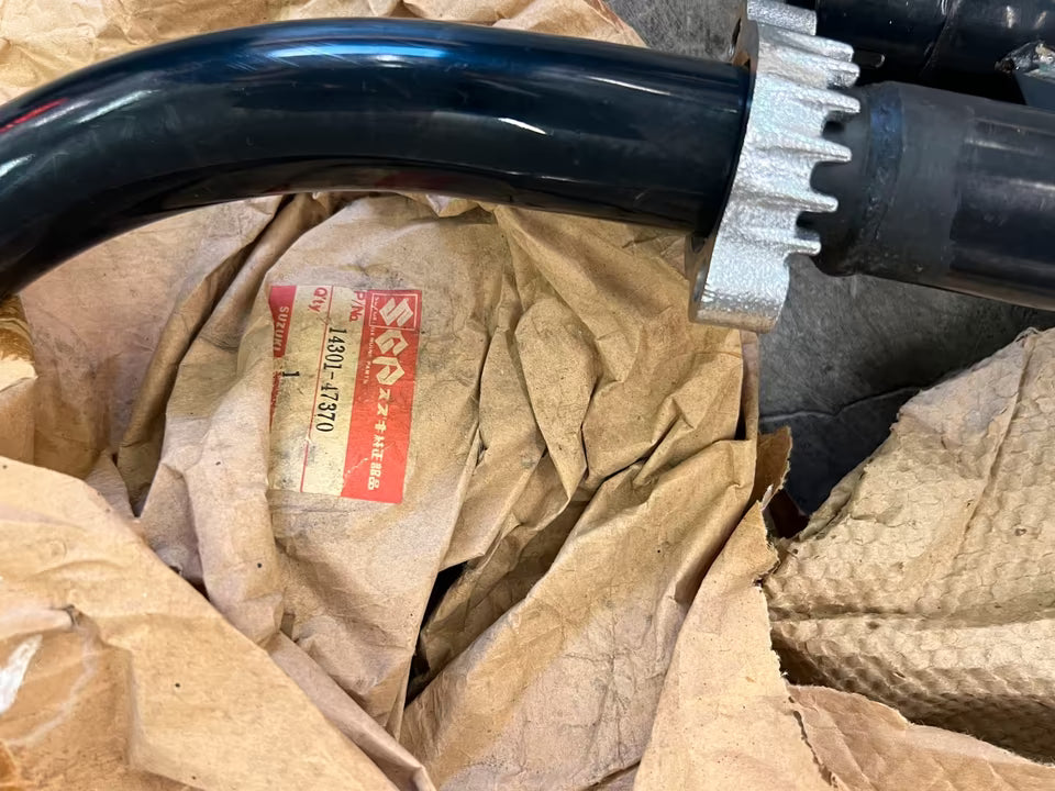 Pot d'échappement Suzuki GS 550 – neuf d'origine (14301-47370)
