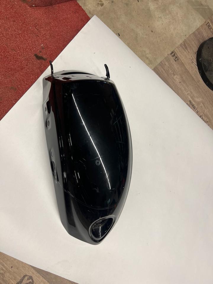 Triumph rocket 3 kotflügel hinten 100€