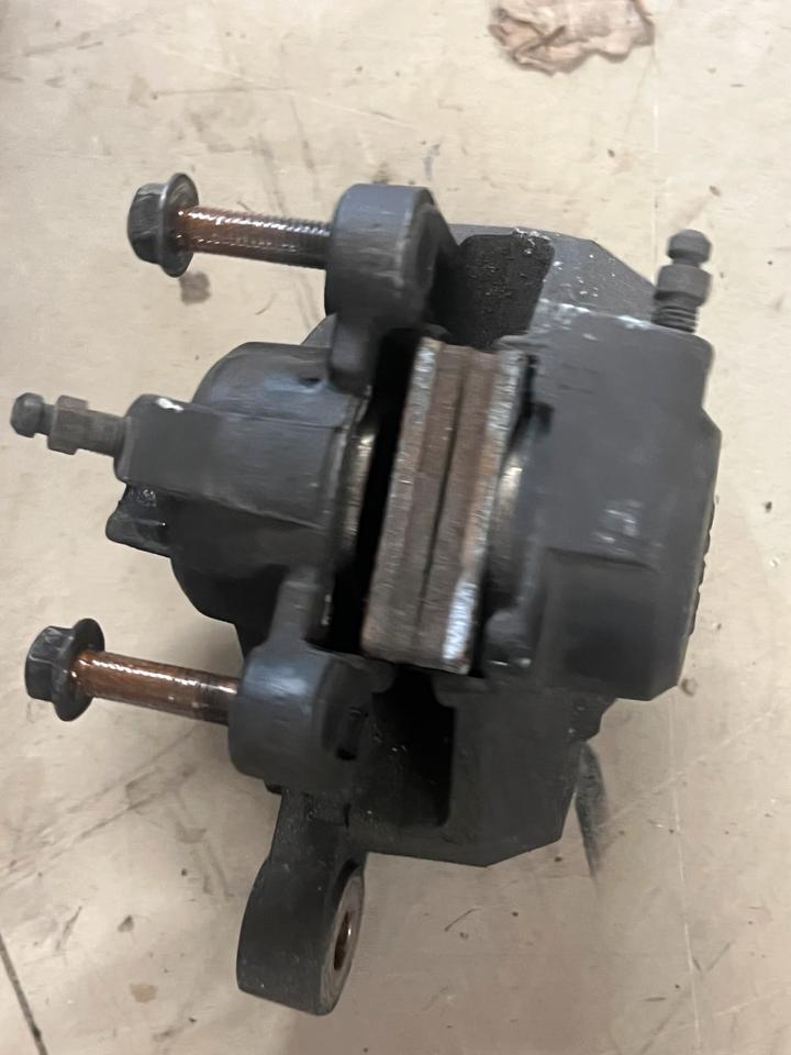 Suzuki TL1000R Bremssattel hinten 38€