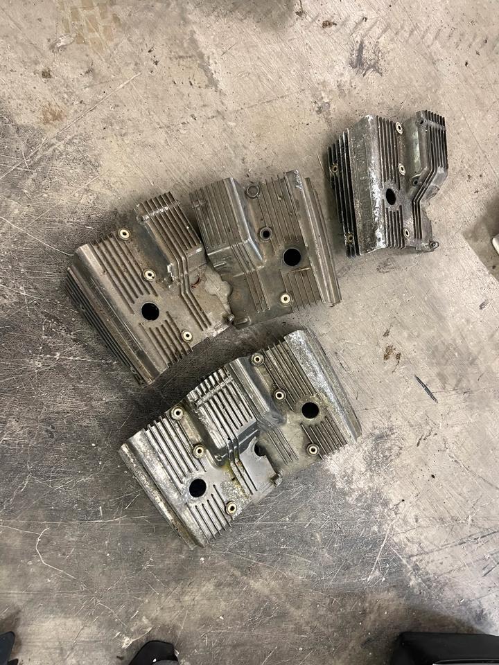 Suzuki gt 380 550 Zylinder Abdeckung alles komplett 60€