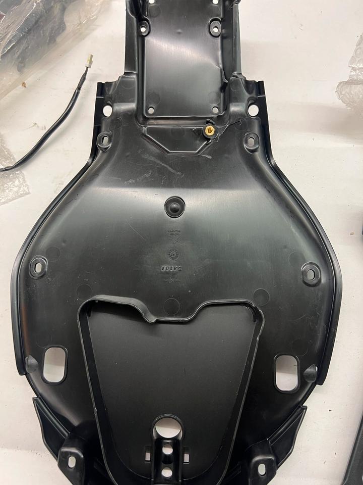 Adeckung mv agusta Batterie brutale 30€
