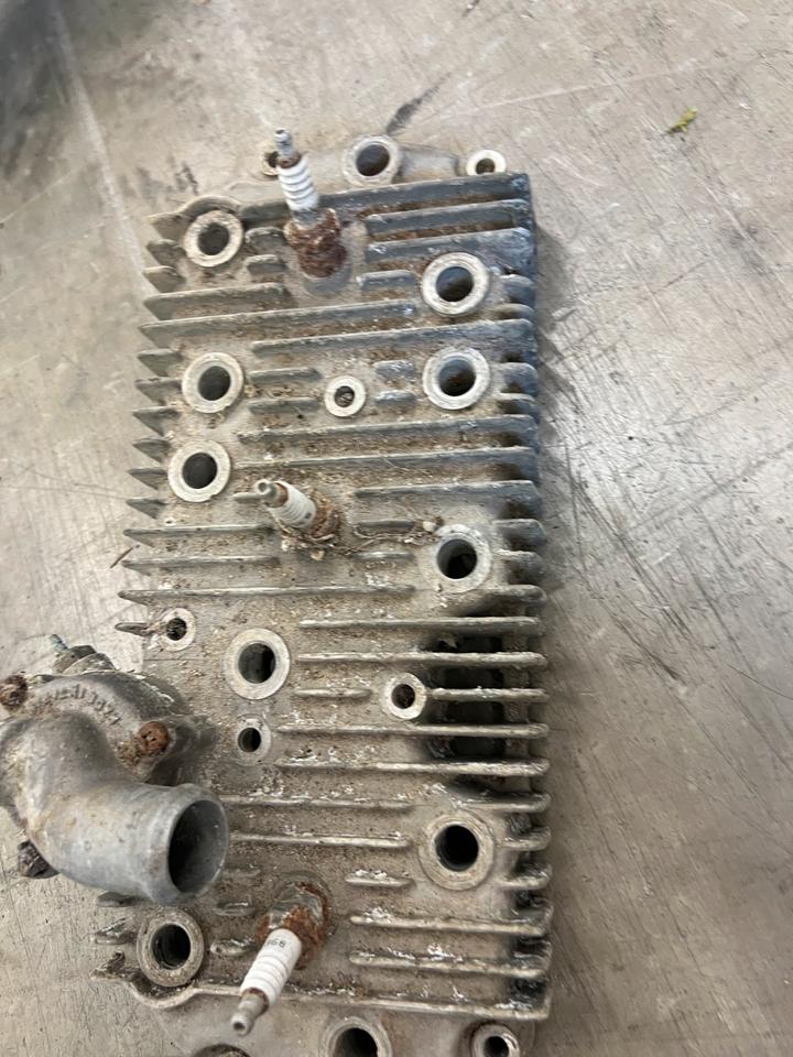 Suzuki GT 750 Zylinderkopf 100€