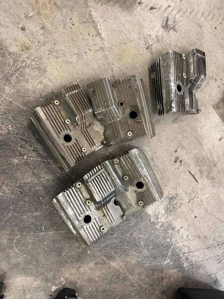 Suzuki gt 380 550 Zylinder Abdeckung alles komplett 60€