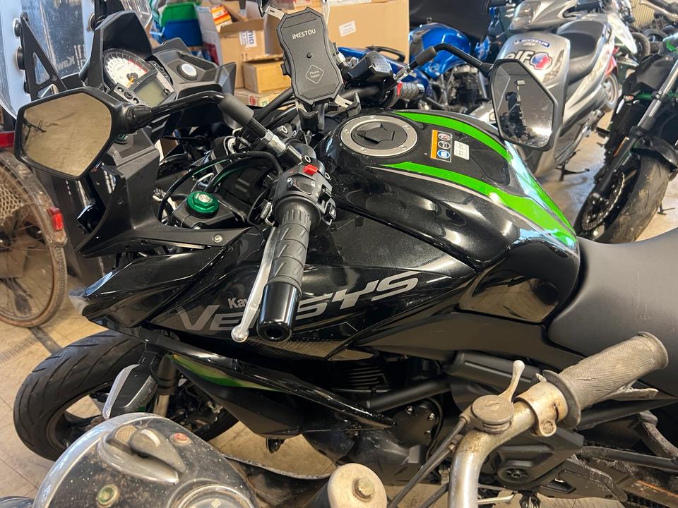 Kawasaki versys 650 2024 Unfall 3000€