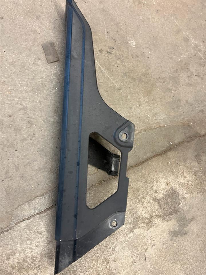Kawasaki Z 1000 2004- Kettenschutz 20€