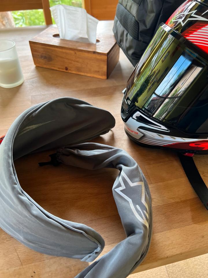 Alpinestar S-R10 Tech Carbon Helm Größe L neu 900€