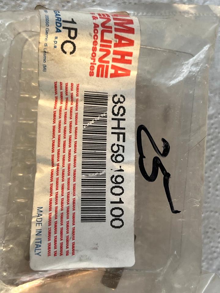 Yamaha SZR 660 Bolzen Klammer Bremssattel 3SHF59190100