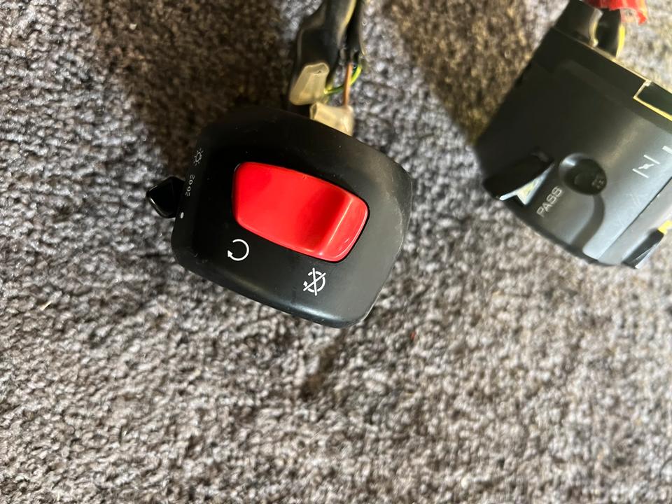 Yamaha R6 Typ rj03 lenkerschalter Licht Schalter je 50€
