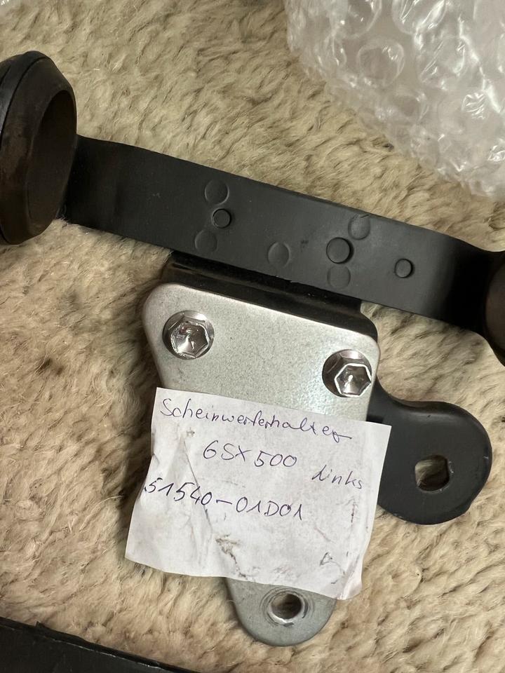 Suzuki GS 500 E Scheinwerfer Halter neu suzuki 51530-01D91