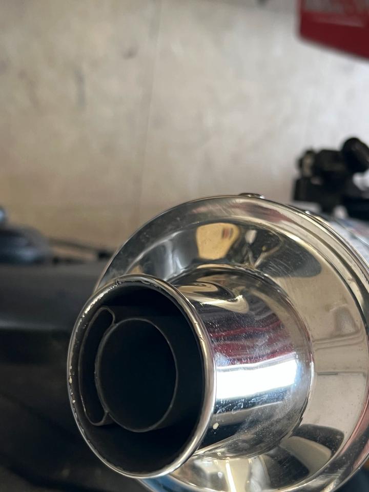 Triumph Speed Triple 1050 bos Sportauspuff komplett 550€
