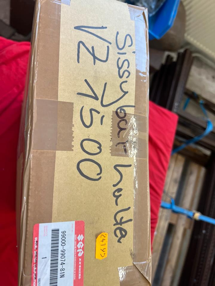 Suzuki M1500 Sissy-Bar-Träger 99000-99074-81N