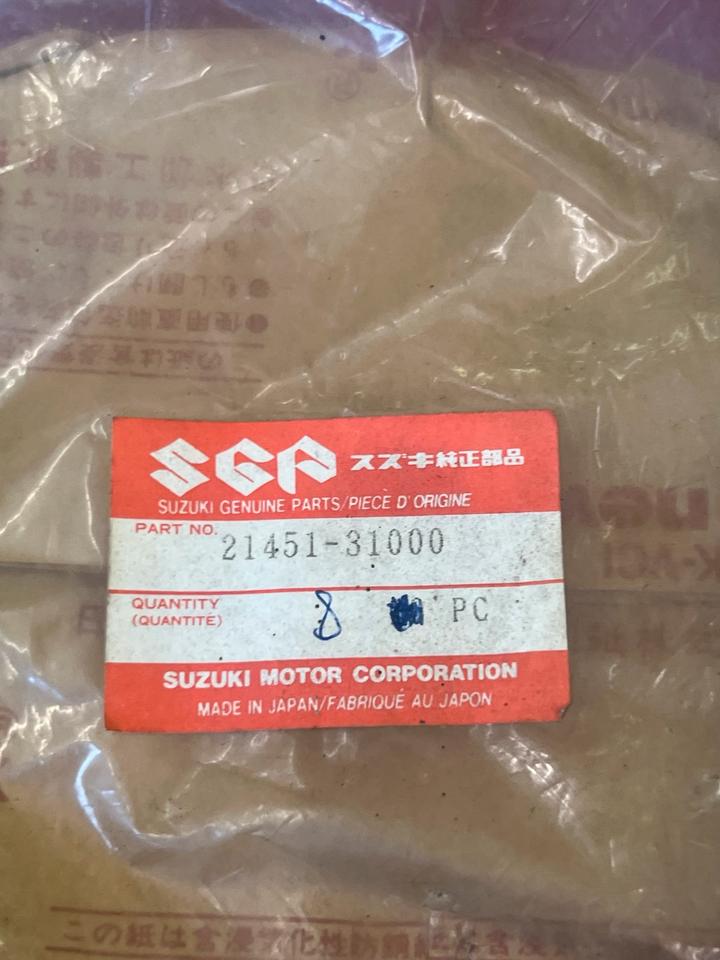 Suzuki RGV Kupplungsscheiben reibscheiben 21451-31000-000 neu
