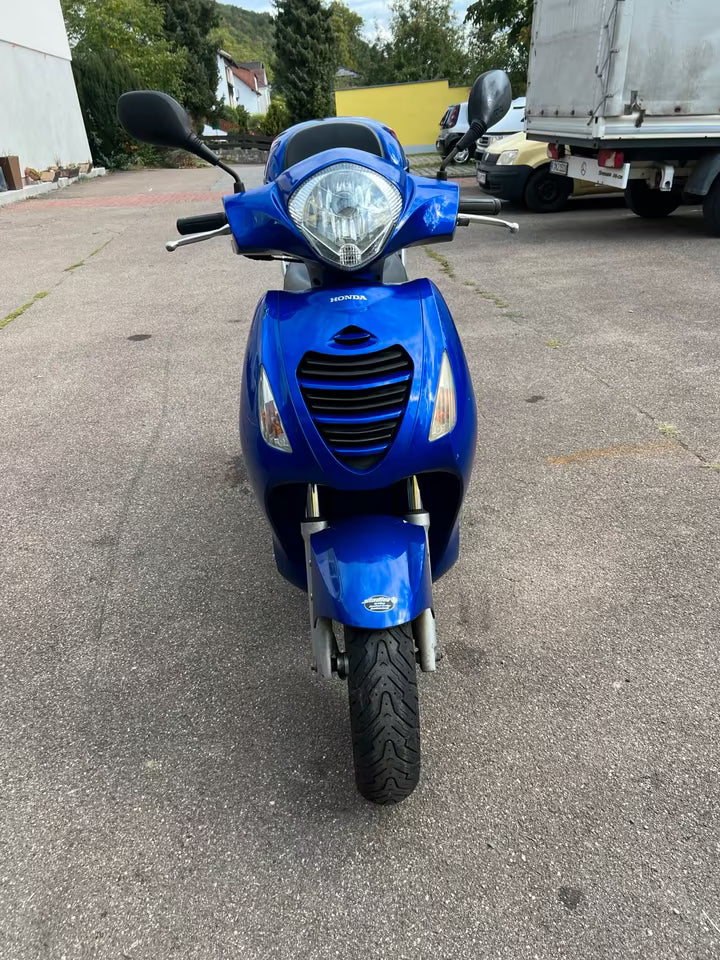 Honda PS 125 scooter