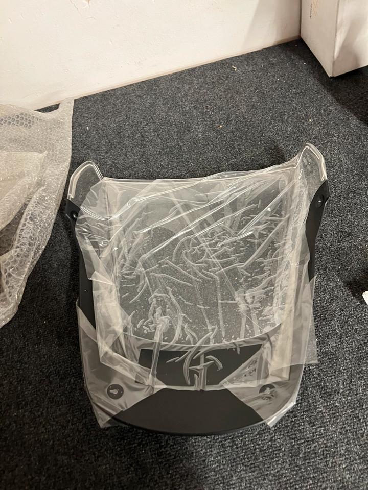 Yamaha GTS 1000 Windschild Verkleidungsscheibe neu 40€