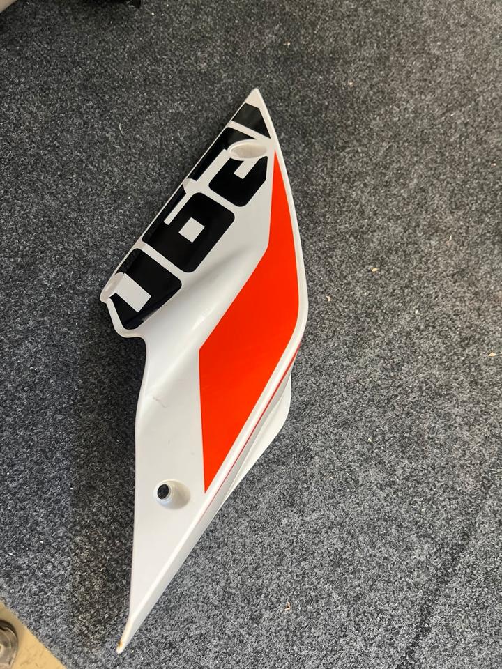 Ktm 1290 superduke Verkleidung 61308042000RH top