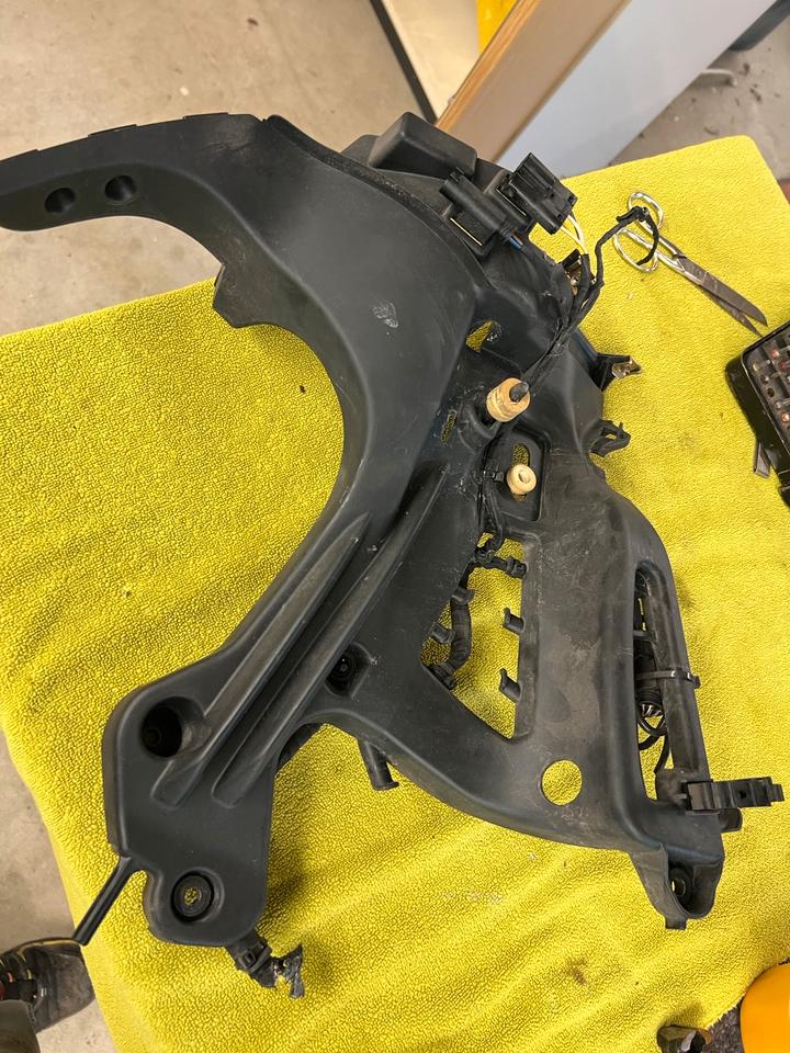 Bmw k 1200 rs Verkleidungshalter Scheinwerfer Halter rechts 30€