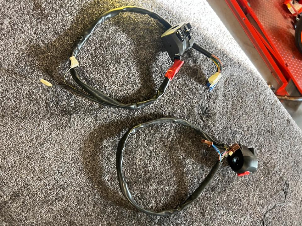 Yamaha R6 Typ rj03 lenkerschalter Licht Schalter je 50€