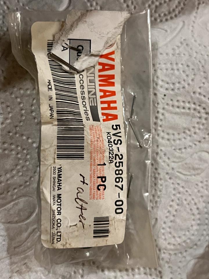 Yamaha BT 1100 FZ 8 FJR 1300 Halter bremspumpe. 5VS-25867-00