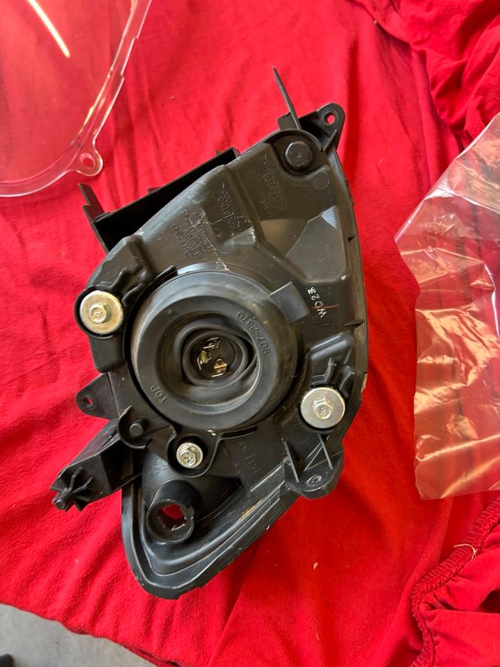 Suzuki AN 650 Burgmann Scheinwerfer links P3120L40€