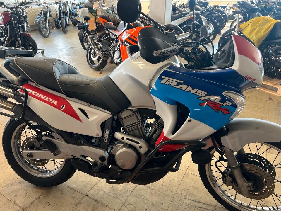 Honda trans Alp 650 rd11 1900€ Festpreis