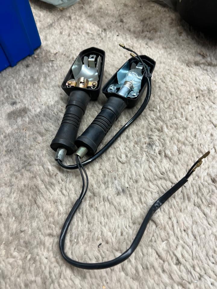 Yamaha xj 600 900 Blinker hinten rechts 51J-83340-00 neu