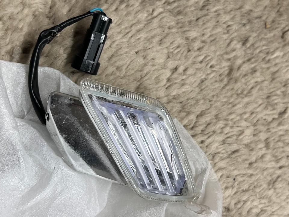 Vespa GTS 300 Blinker hinten rechts 22€ 1D003886