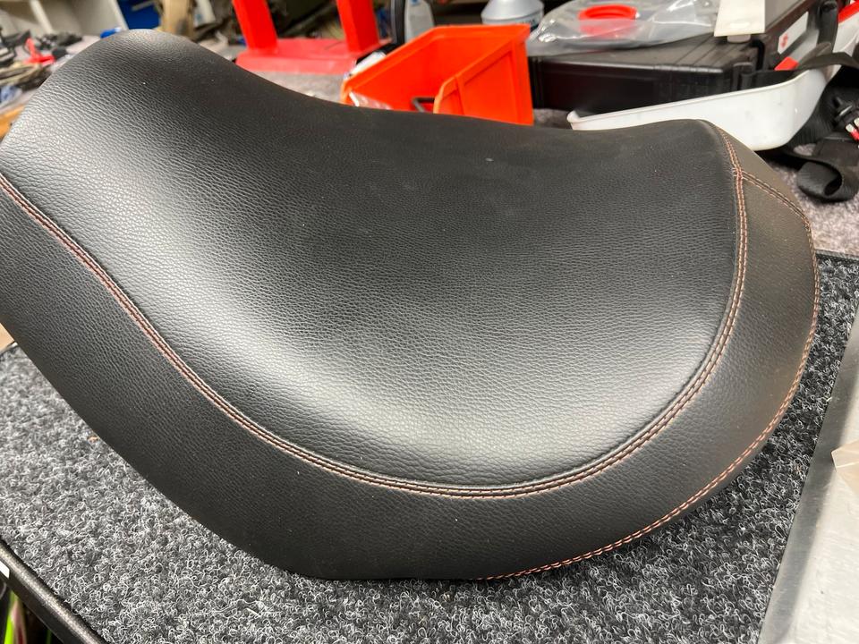 Triumph rocket Sitzbank Sitz 2301820