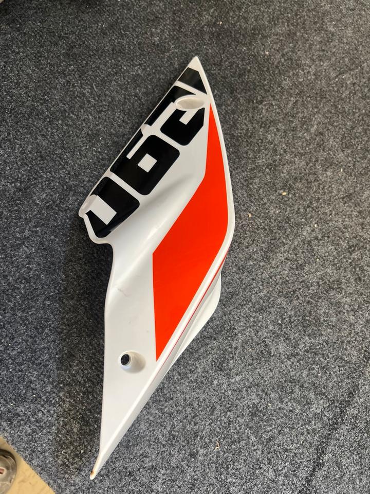 Ktm 1290 superduke Verkleidung 61308042000RH top