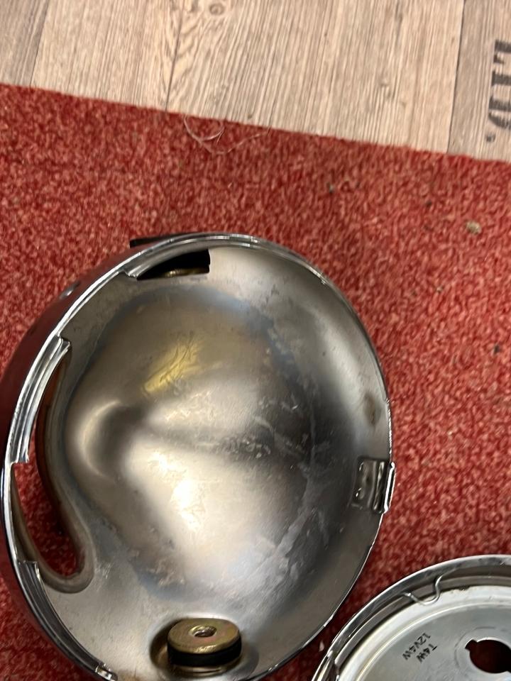 Suzuki GN 125 Scheinwerfer komplett Lampe 38€