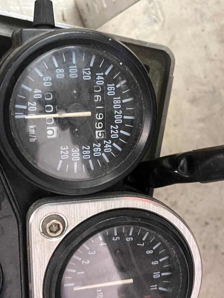 Suzuki gsxr 750 w 1100 w Tacho je 40€