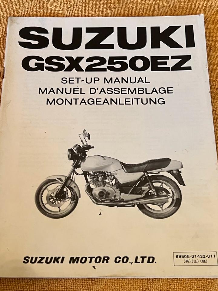 Suzuki GSX 250 Montage Anleitung Werkstatt Handbuch